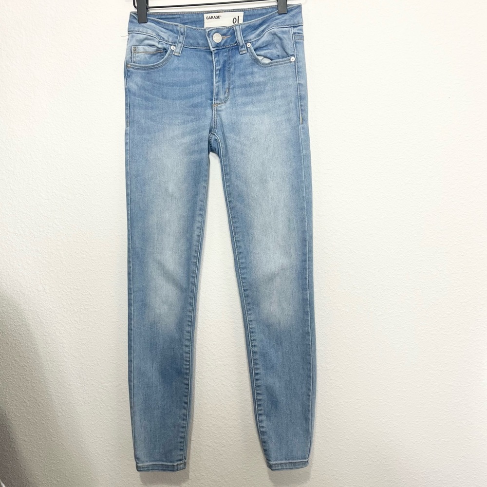 Garage juniors mid rise jeans size 1